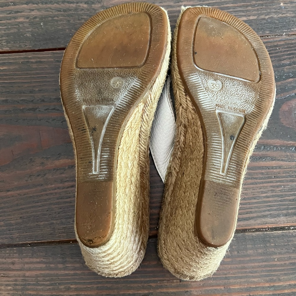 Burberry Shoes Burberry White Espadrille Wedge Thong Sandals Size 8 - Picture 6 of 9